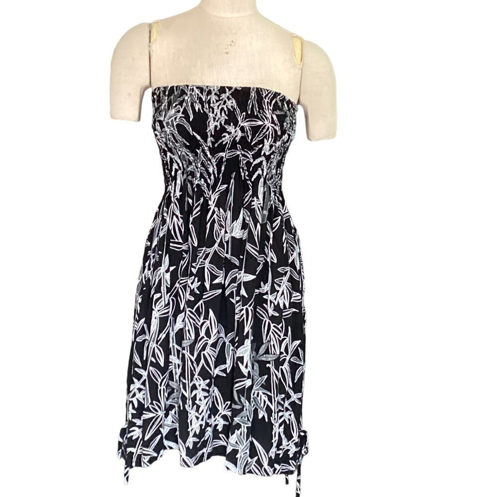Makai Beach Hawaii‎ Sun Dress Tropical Floral S Black & White 22G